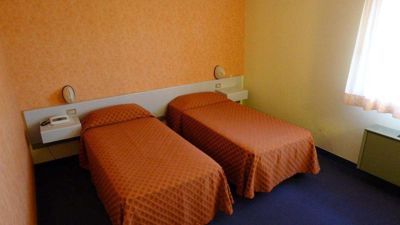 Hotel Grassetti Piediripa Zimmer foto